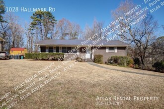 1028 Hallmark Rd in Birmingham, AL - Foto de edificio - Building Photo