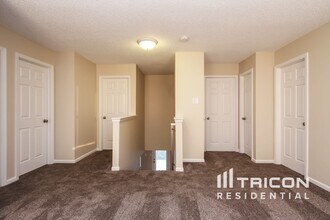 8731 Ogden Dunes Dr in Indianapolis, IN - Building Photo - Building Photo