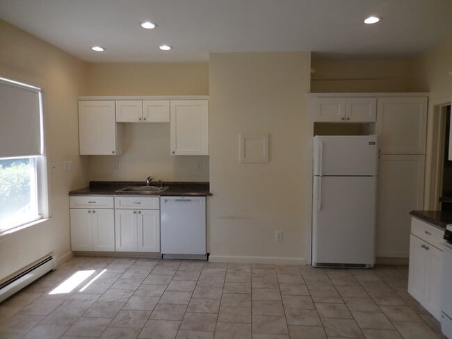 141 A Woodward Ave in Lowell, MA - Building Photo - Building Photo