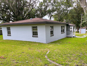 5636 Kennedy Hills Dr in Seffner, FL - Building Photo - Building Photo