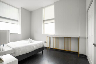 800 Penn Ave in Pittsburgh, PA - Foto de edificio - Building Photo