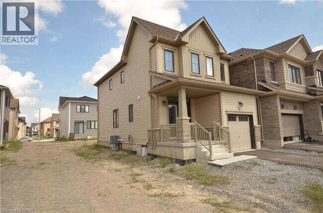 10 Heritage Wy in Thorold, ON - Building Photo - Building Photo