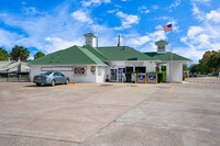 Green Caye Village in Dickinson, TX - Foto de edificio - Building Photo