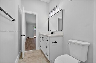 10366 SW 208th Ln in Cutler Bay, FL - Foto de edificio - Building Photo