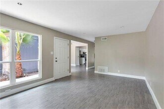 2706 Mulford Cove in Austin, TX - Building Photo - Building Photo