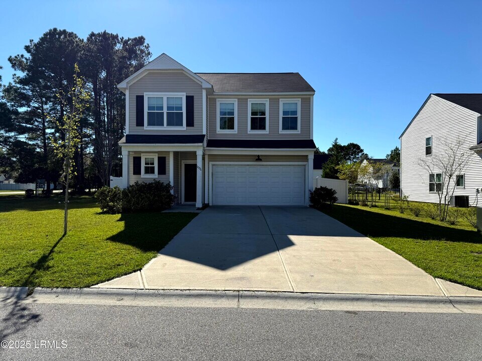 1069 S Innovation Dr in Bluffton, SC - Building Photo