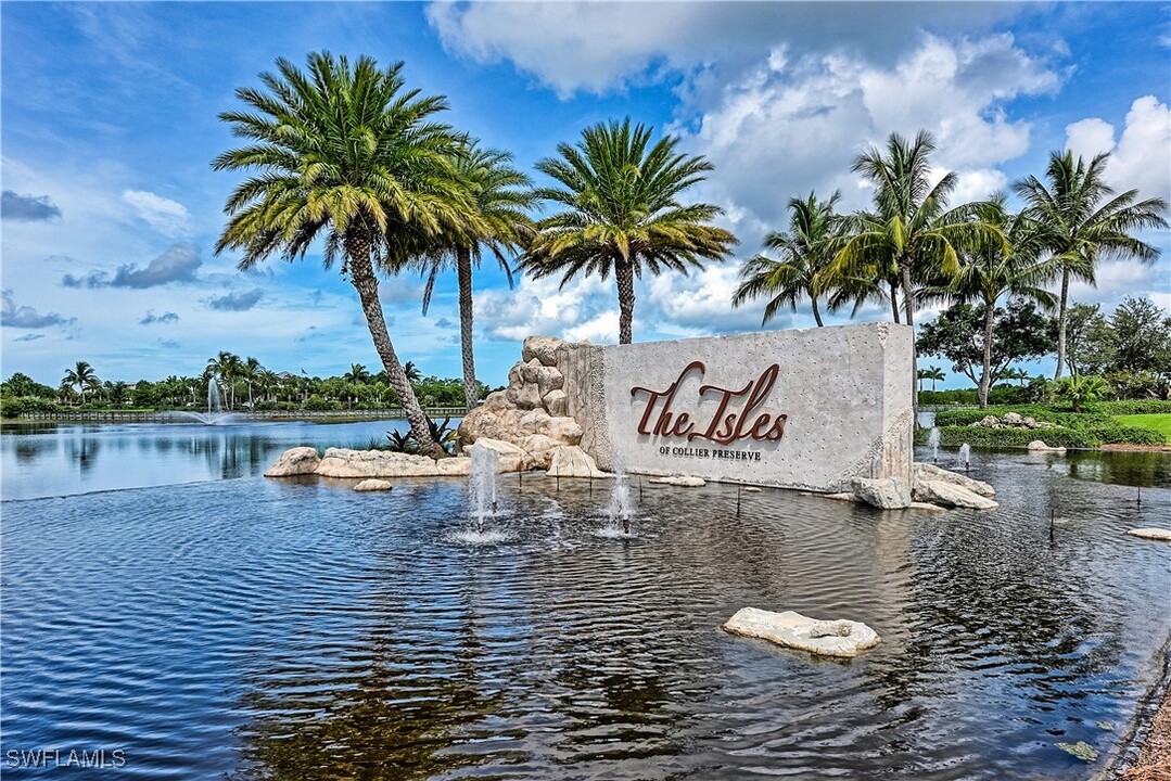 5069 Tortola Ct in Naples, FL - Building Photo