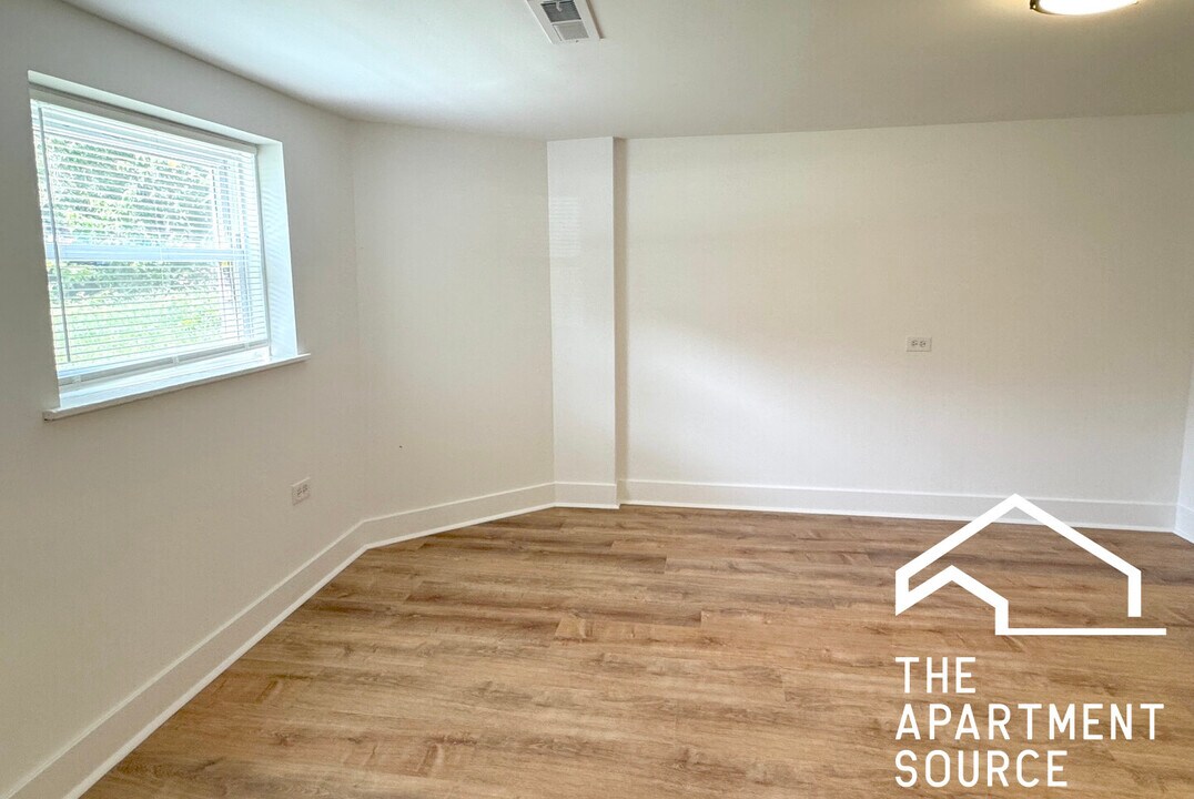 6452 W Dickens Ave in Chicago, IL - Building Photo