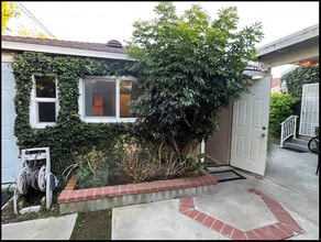 4350 Corinth Ave in Culver City, CA - Foto de edificio - Building Photo