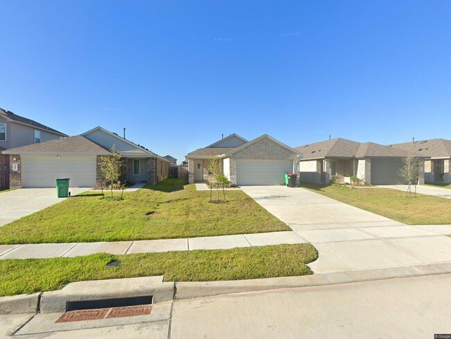 property at 5211 Creekstone Rise Ln