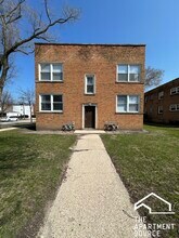 8957 Lamon Ave in Skokie, IL - Building Photo - Building Photo