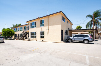 12624 S Wilmington Ave in Los Angeles, CA - Building Photo - Building Photo