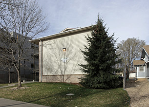 Clock Tower Apartments in Greeley, CO - Foto de edificio - Building Photo