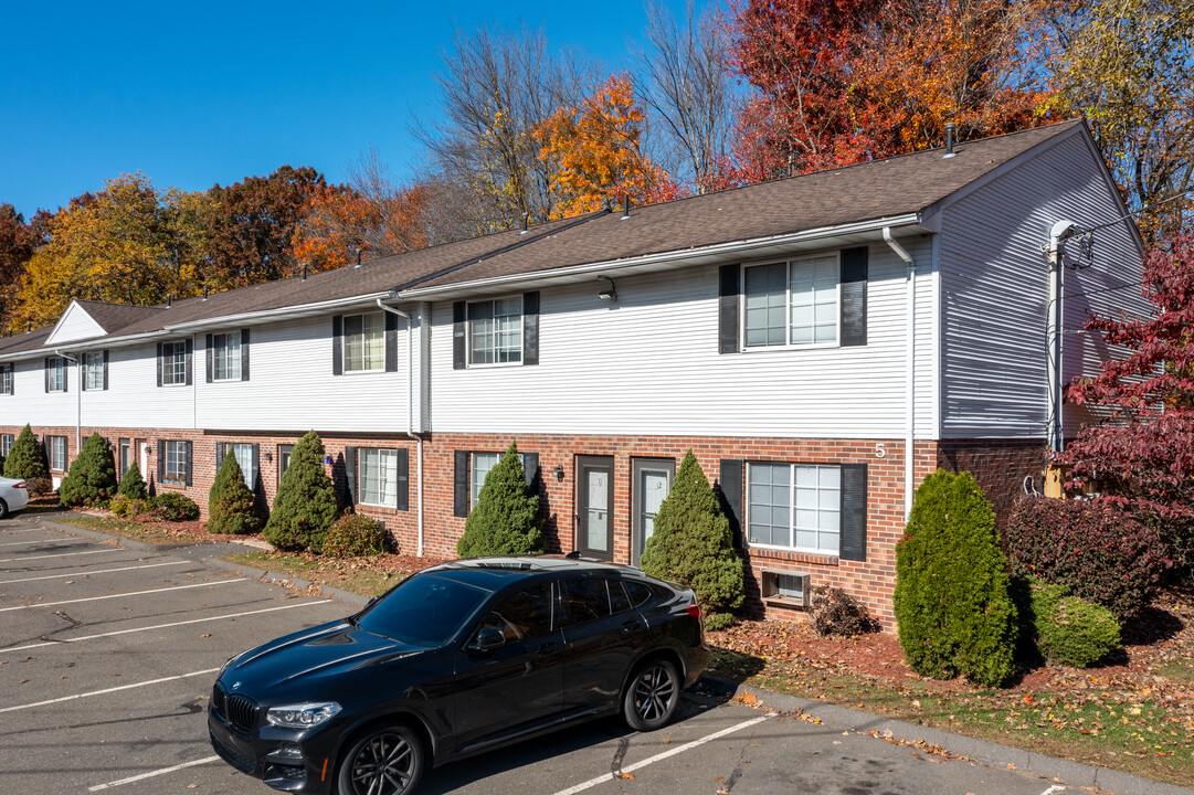 Perkins Hill Condiminiums in Waterbury, CT - Building Photo