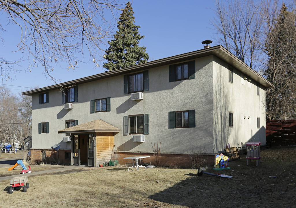 219 Clay St in Anoka, MN - Building Photo