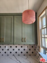 337 1/2 N Gardner St in Los Angeles, CA - Building Photo - Building Photo