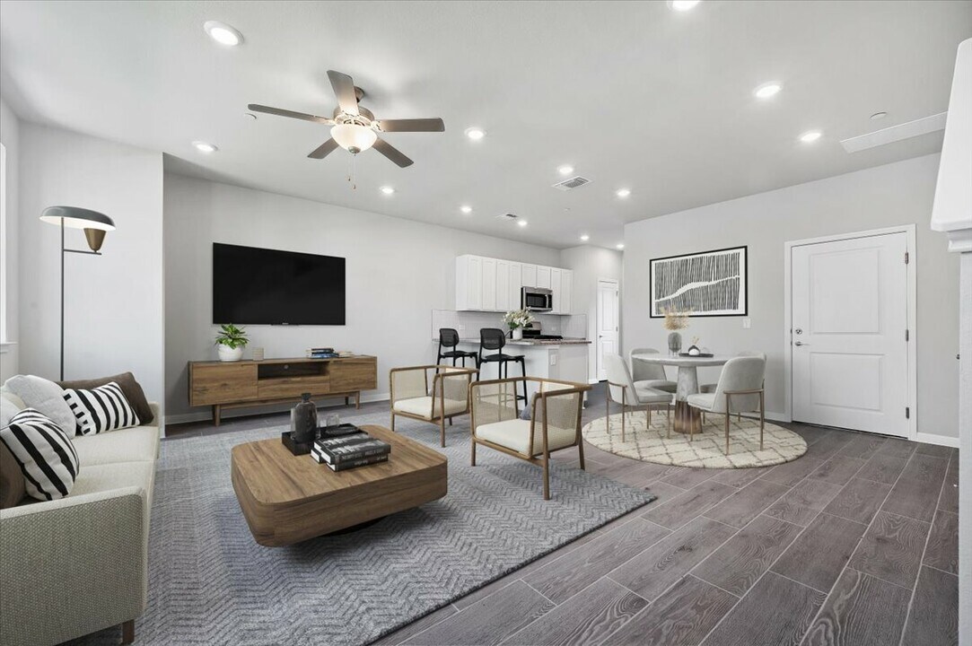 9015 Cattle Baron Path in Austin, TX - Building Photo