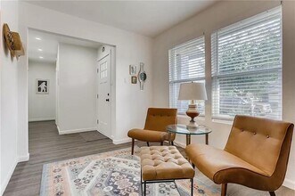 4506 Franklin Park Dr in Austin, TX - Foto de edificio - Building Photo