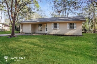 5869 Kinder Dr in Jackson, MS - Building Photo