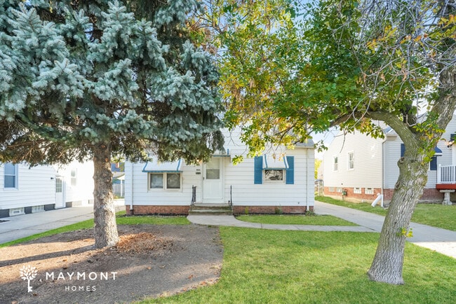 property at 905 E 210th St