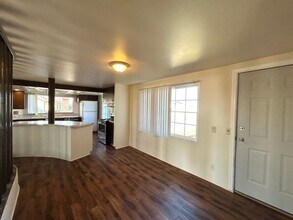 414 W 15th Ave in Ellensburg, WA - Building Photo - Building Photo