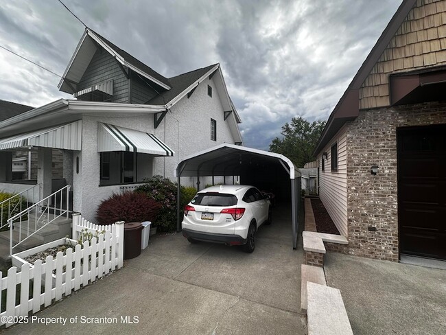 1715 Tripp Ave, Unit 609-07 in Dunmore, PA - Building Photo - Building Photo