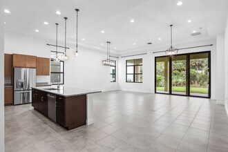 13378 Artisan Cir in Palm Beach Gardens, FL - Building Photo - Building Photo