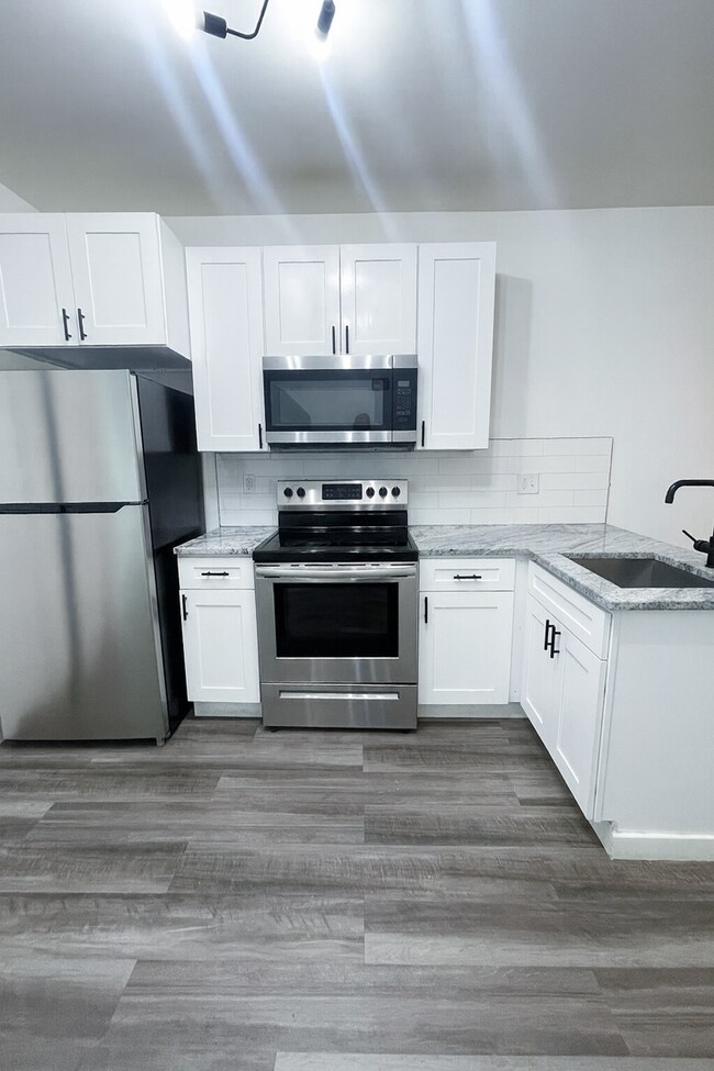 6145 Lansdowne Ave in Philadelphia, PA - Building Photo - Building Photo