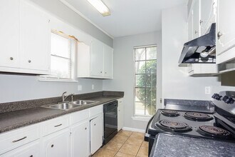 2380 Travis Pines Dr in Augusta, GA - Building Photo - Building Photo