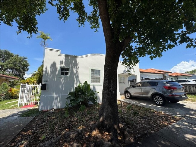 property at 1462 SW 19th Ave