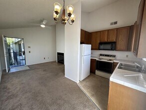 4576 Hawley Blvd in San Diego, CA - Foto de edificio - Building Photo