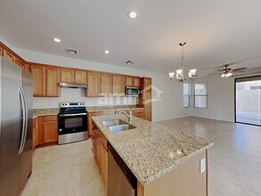 14576 W Maui Ln in Surprise, AZ - Building Photo - Building Photo