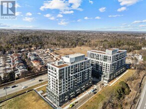 7437 Kingston Rd in Toronto, ON - Building Photo - Building Photo