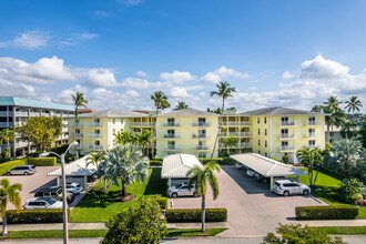 Jennifer Shores in Naples, FL - Building Photo - Building Photo