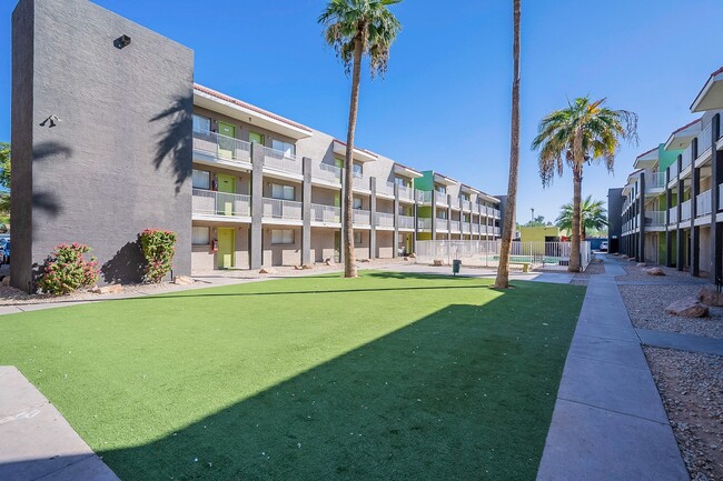 The View at North Mountain in Phoenix, AZ - Building Photo - Building Photo