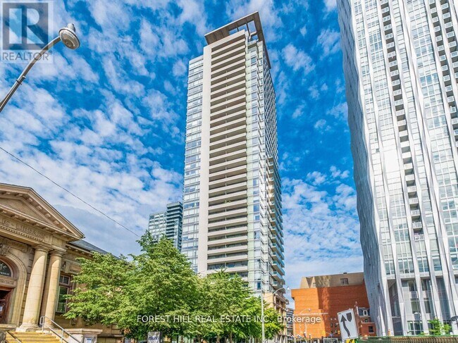 property at 18 Yorkville Ave