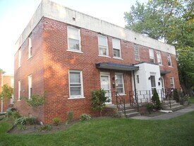 1343 Ida Ave, Unit D in Columbus, OH - Building Photo