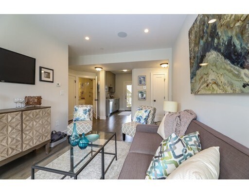 47 Clement Ave-Unit -3 in Boston, MA - Building Photo - Building Photo