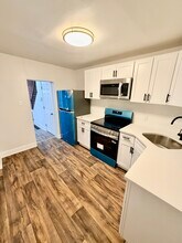 2814 Helen St in Philadelphia, PA - Building Photo - Building Photo