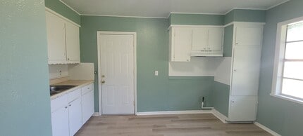 702 W 72nd St in Shreveport, LA - Building Photo - Building Photo