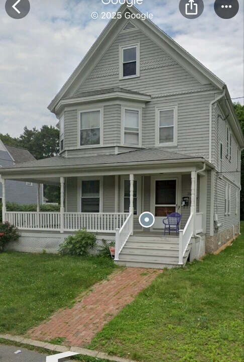 26 Reynolds St in Easton, MA - Building Photo