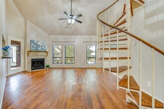 4144 Greystone Way in Sugar Land, TX - Building Photo - Building Photo