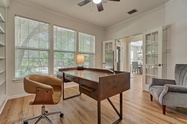 10 E Sterling Pond Cir