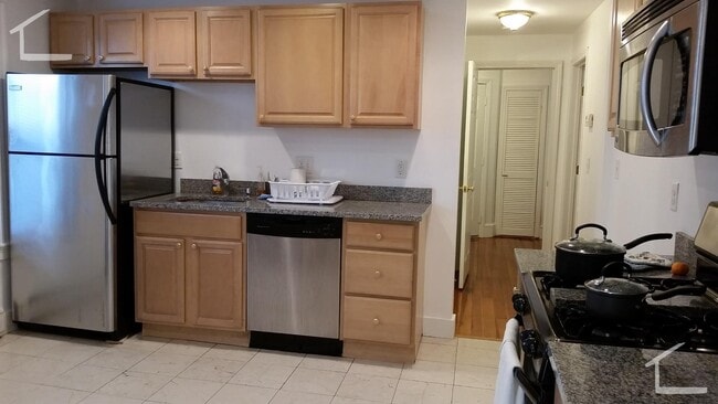 27 Brackett St