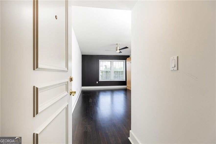 199 14th St NE, Unit 412 in Atlanta, GA - Foto de edificio