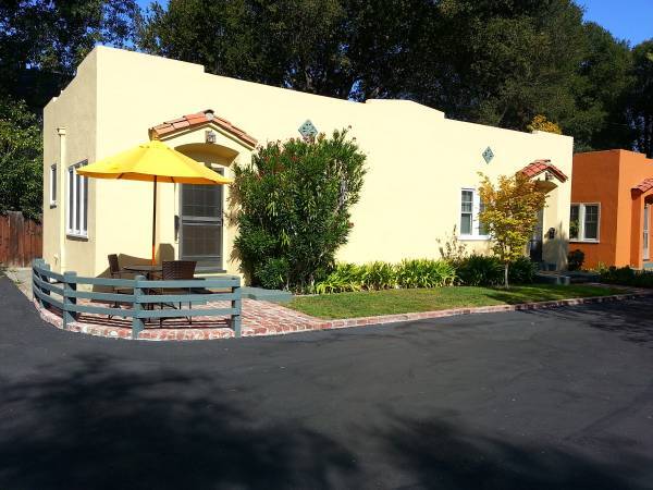 Hawthorne Gardens in Palo Alto, CA - Foto de edificio - Building Photo