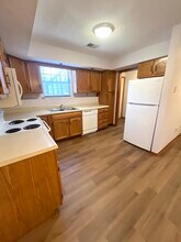 10207 E 63rd Ter, Unit C in Raytown, MO - Foto de edificio - Building Photo