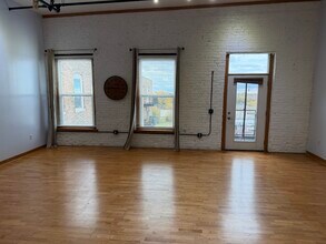 720 S Marquette St, Unit 407 in Racine, WI - Building Photo - Building Photo