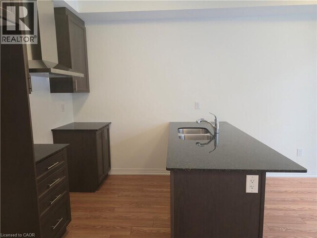 474 Provident Wy in Hamilton, ON - Building Photo - Building Photo