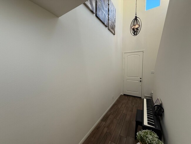 26906 Trestles Dr in Santa Clarita, CA - Building Photo - Building Photo